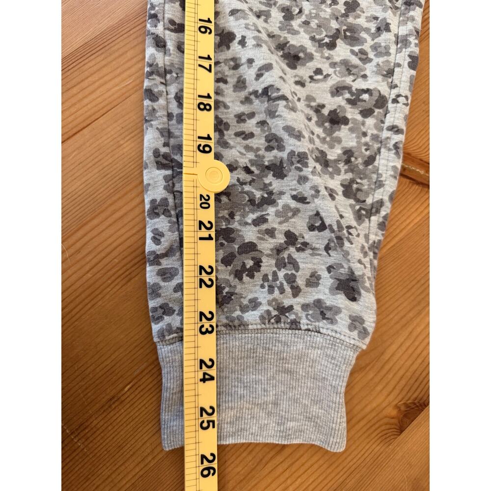 Athleta Balance Jogger Gray Animal Print Tencel Lyocell Sweatpants Size S - Picture 9 of 9